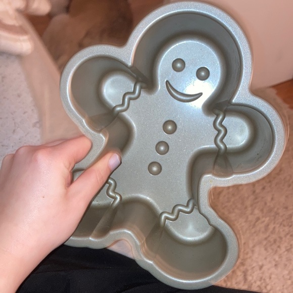 Nordic ware Gingerbread man cake pan - Picture 1 of 3